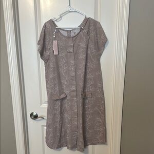 Kindred Bravely Labor Gown NWT